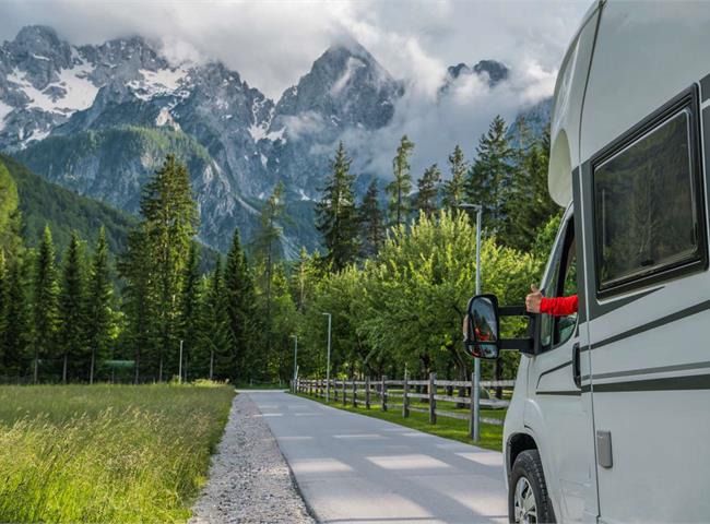 Jak si vybrat správnou destinaci pro první dovolenou v obytném voze